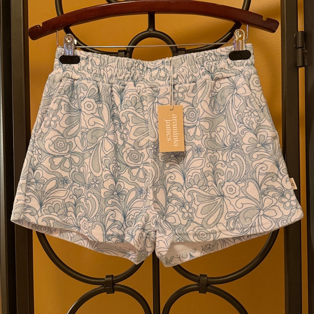 ARAMINTA JAMES La Mer Terry Short